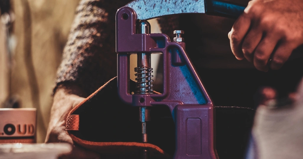 Funciones remachadora neumática