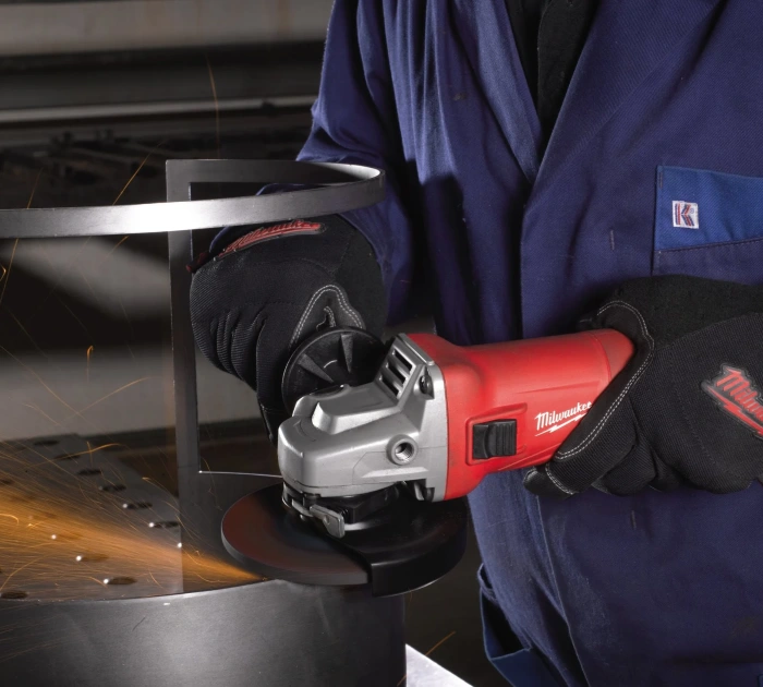 Amoladora Milwaukee usos