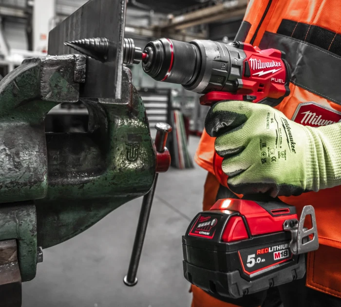 Taladro Percutor Milwaukee m18