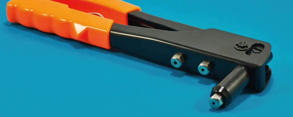 poner ojales con remachadora HN Tools