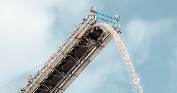 Sistema de manipulación de materiales a granel